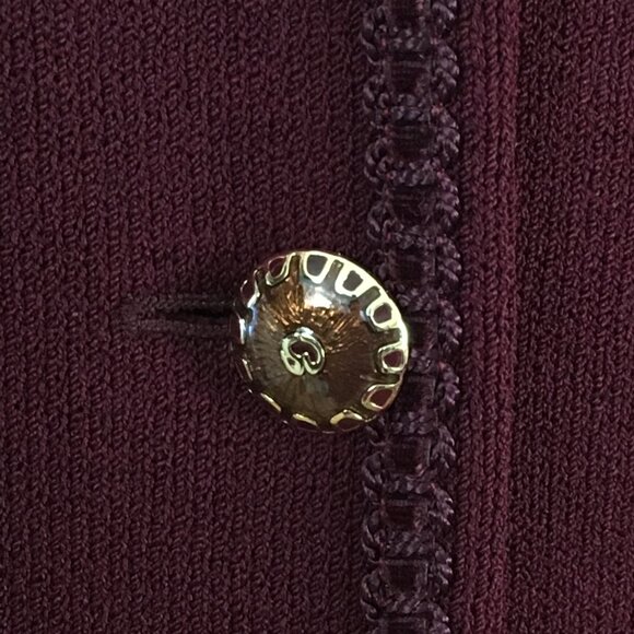 BEAUTIFUL st john collection knit burgundy jacket skirt suit size 10 12 - Picture 7 of 10